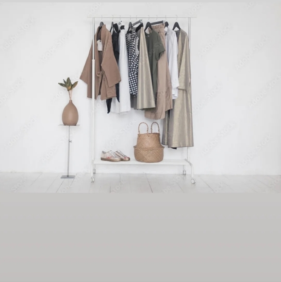 Meet your Posher, Adriana - Picture 4 of 5